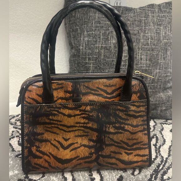 PATRICIA NASH -Tiger Print Handbag - Picture 2 of 13